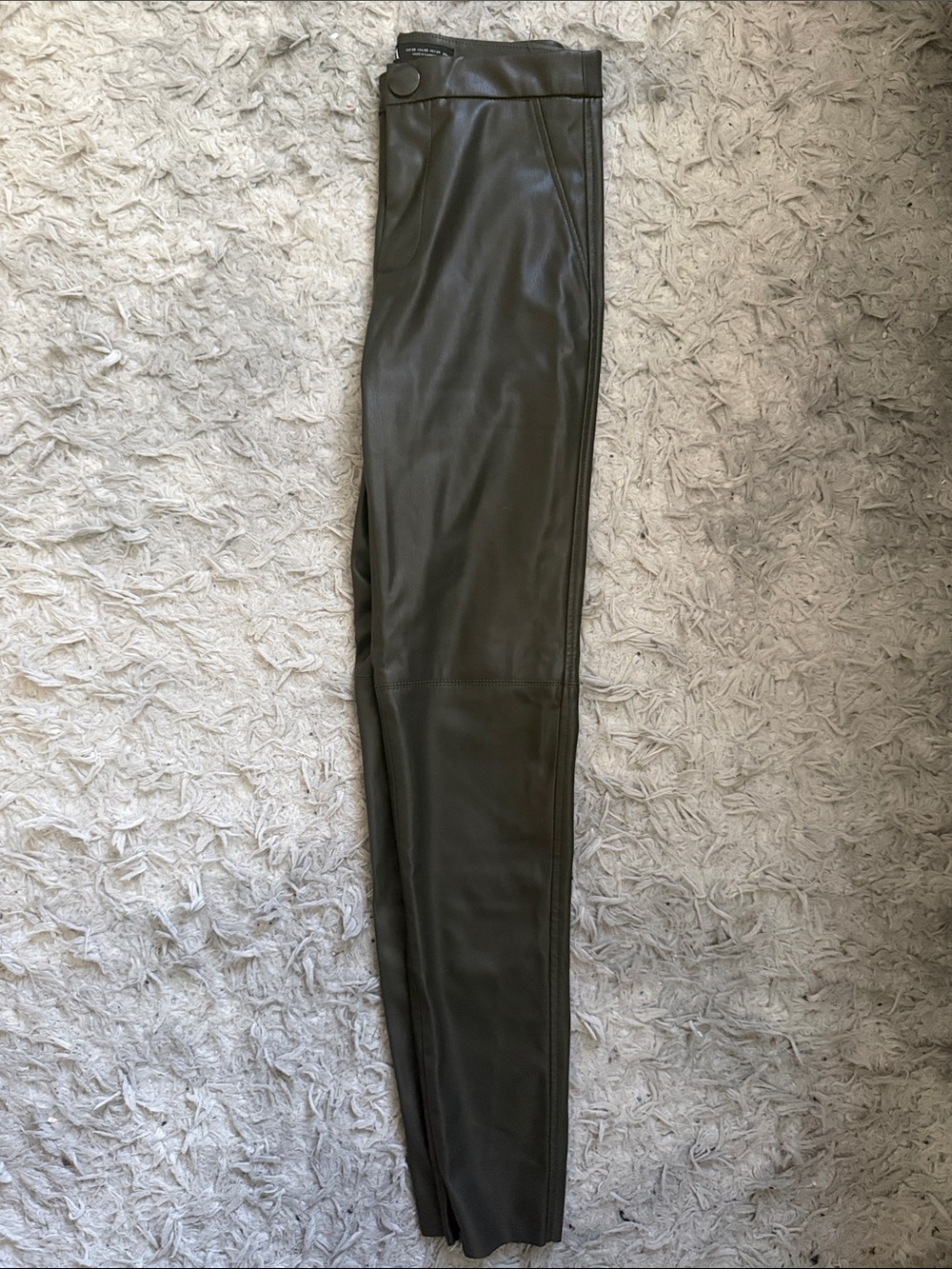 Zara women’s Faux Leather Leggings - Olive
